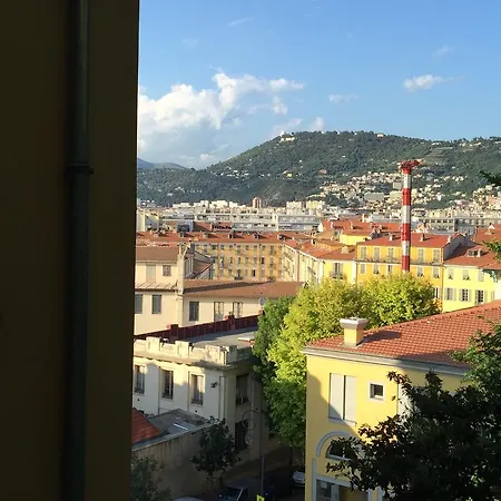 Appartement Long In Old Town Of Nice, Castle Hill
